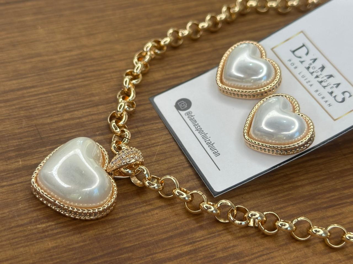 Semijoias femininas delicadas: colar, brinco, pulseira e anel em design sofisticado e acabamento premium