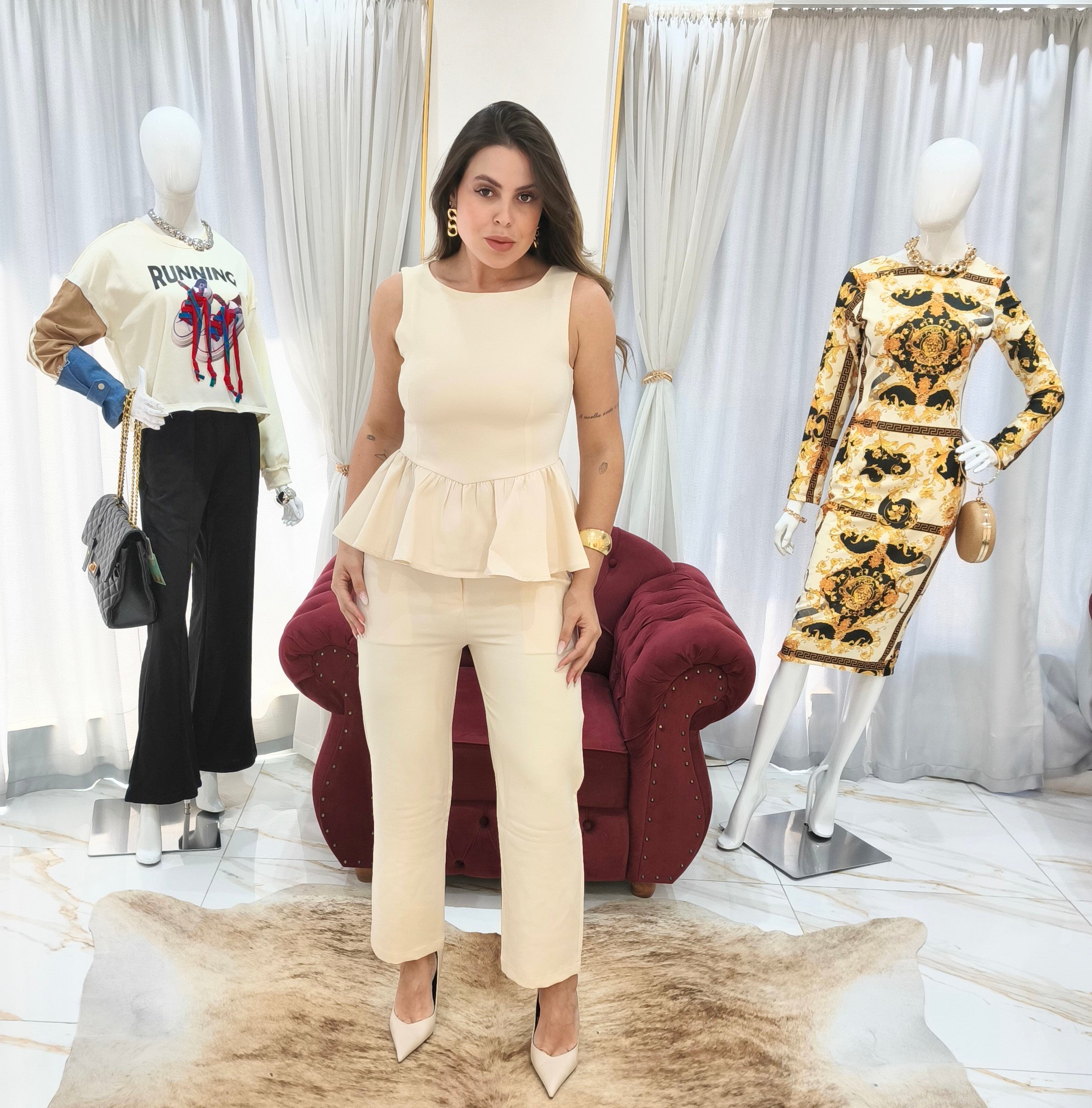 Conjunto creme peplum