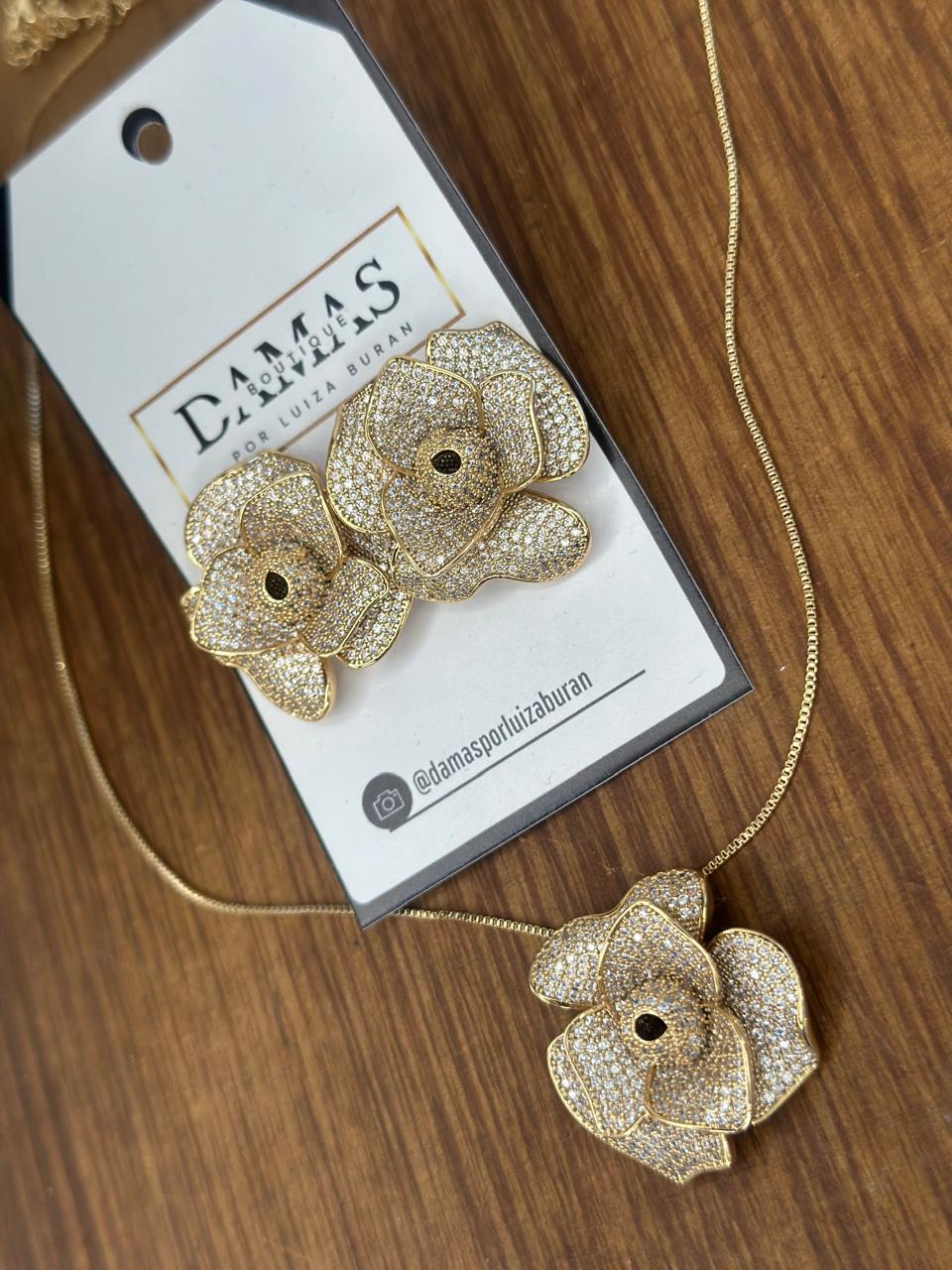 Conjunto Rosas Metal Zircônia